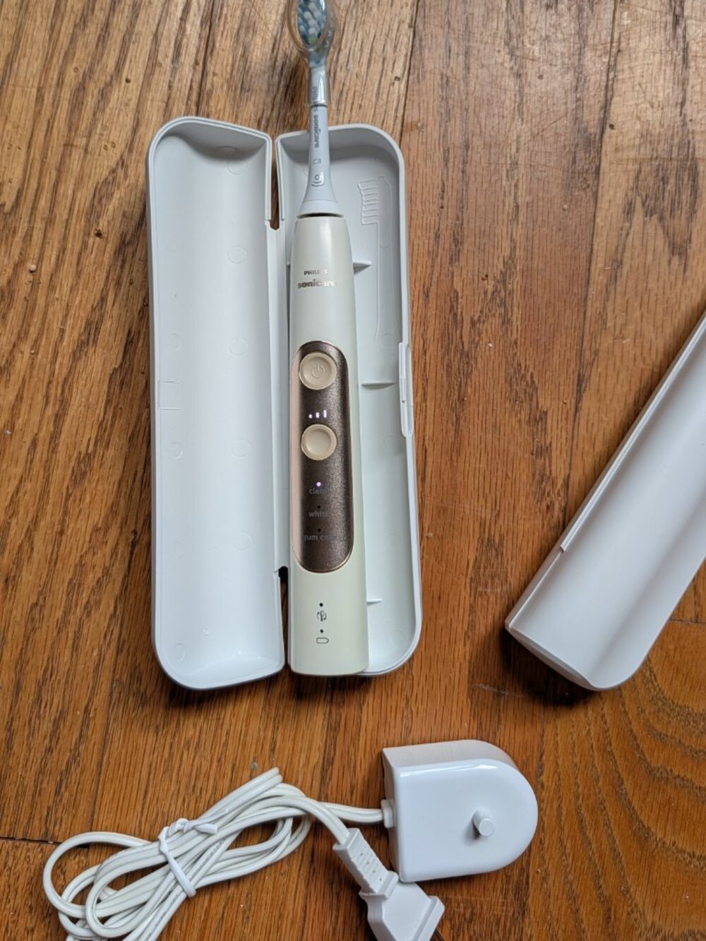 Philips Sonicare HX751G Electric Toothbrush Set - Gold/White + New C3 Head, Case - Picture 4 of 12